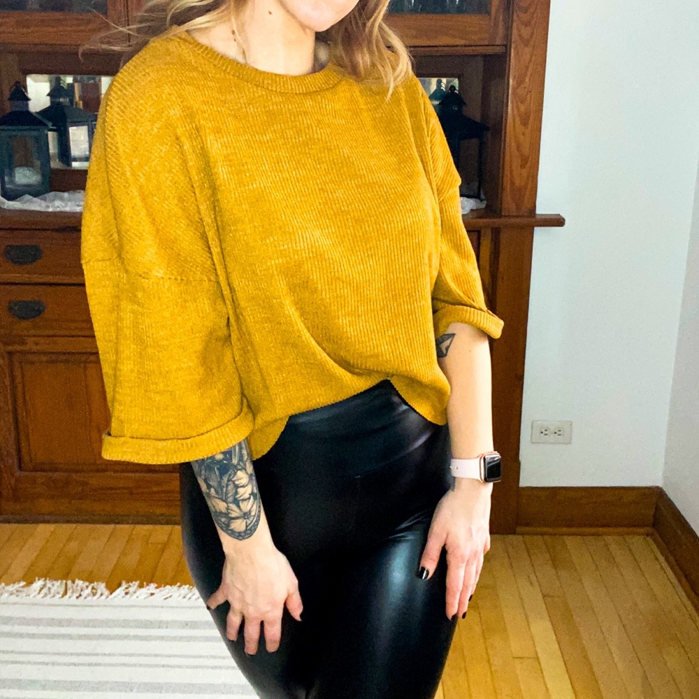 Cute mustard cropped sweater